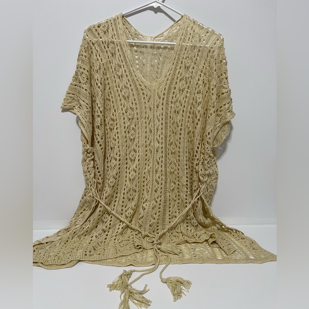 Boutique beach/bathing suit cover up